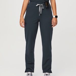 FIGS evans petite skinny scrub pant in dark harbor